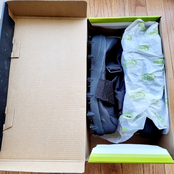 NWT Neos Voyager Stabilicer Waterproof Overshoes Boots Snow Ice Grip Black XS - Picture 6 of 13